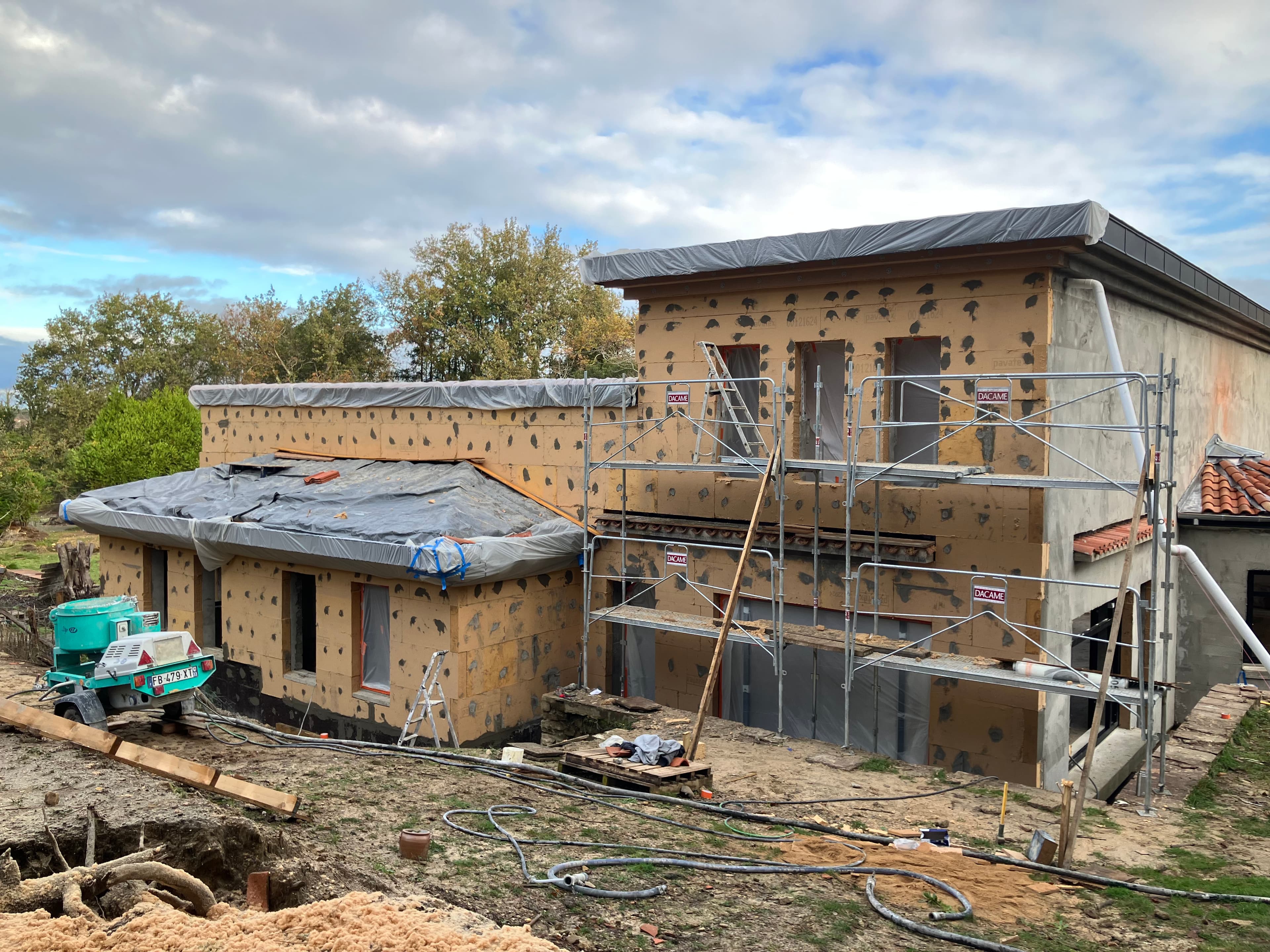 Mise en place d'une isolation par l'extérieur en fibres de bois